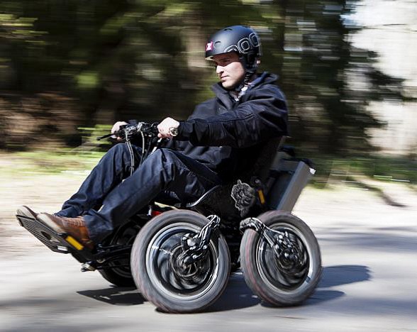 Zoom all terrain wheelchair